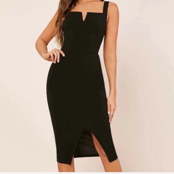 Dresses & Skirts - New & Wrapped Item Boutique!
Black Split Hem Dress